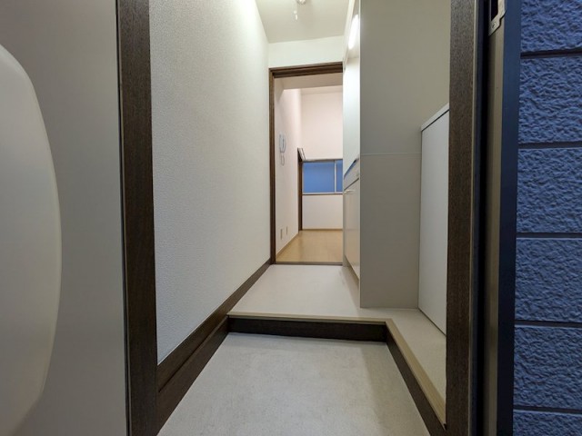 (玄関)
