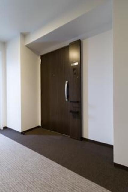 ※写真は同タイプ住戸です。(玄関)