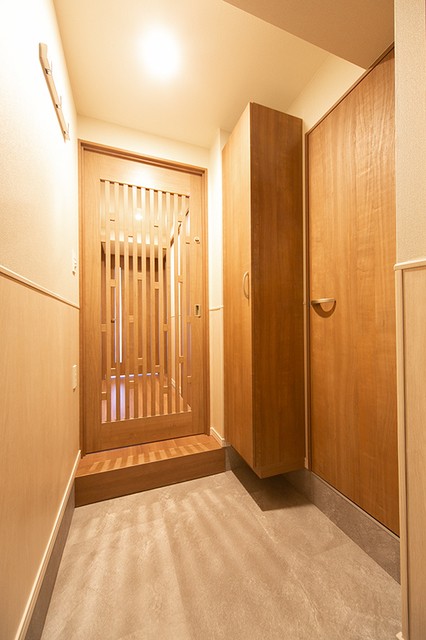 ※写真は同タイプ住戸です。(玄関)