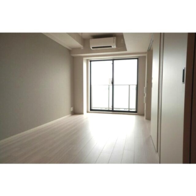 ※写真は同タイプ住戸です。(居間)