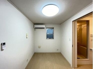 ※同仕様写真含む(居間)