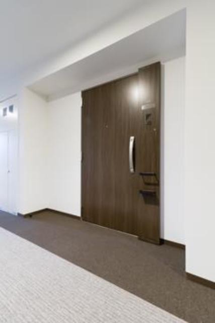 ※写真は同タイプ住戸です。(玄関)