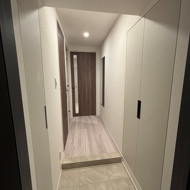 ※写真は同タイプ住戸です。(玄関)