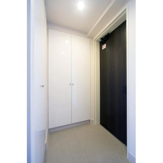 ※写真は同タイプ住戸です。(玄関)