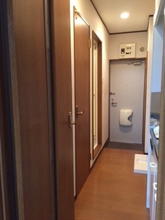 (玄関)