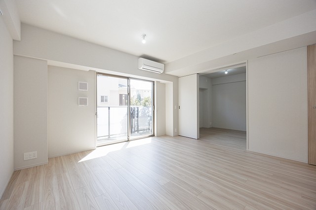 ※写真は同タイプ住戸です。(居間)