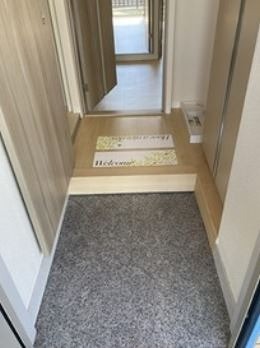 ※同仕様写真含む(玄関)