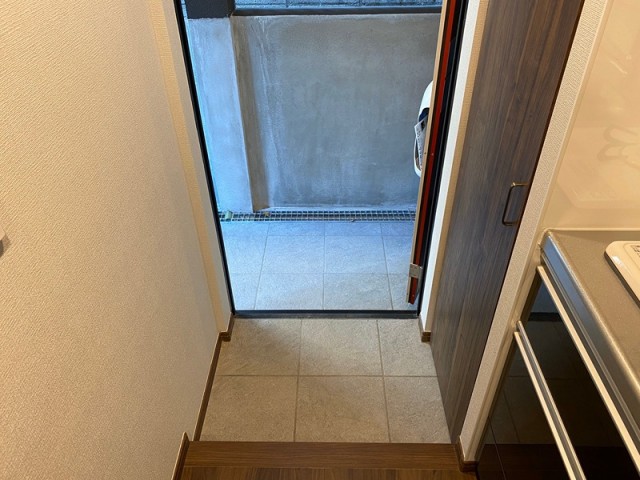 (玄関)