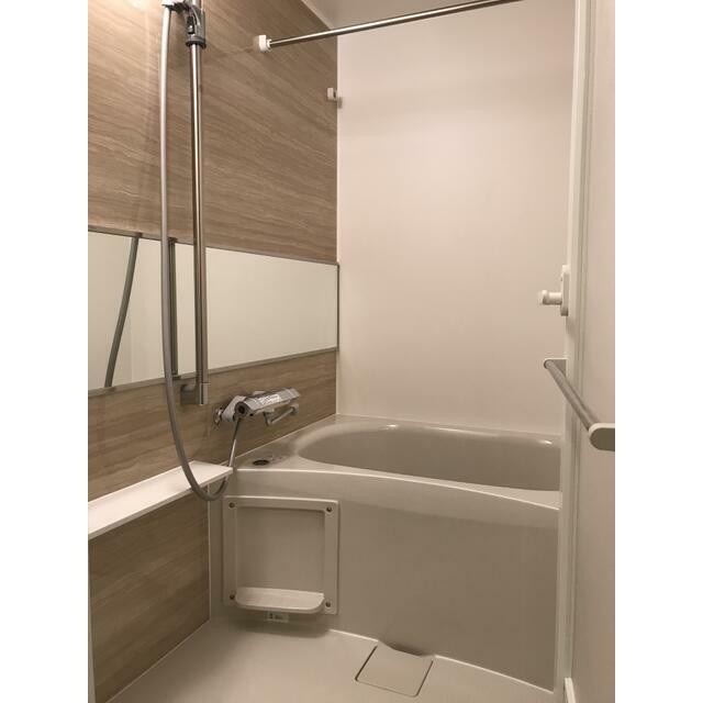 ※同タイプですが、室内フローリング等配色が異なります。(風呂)