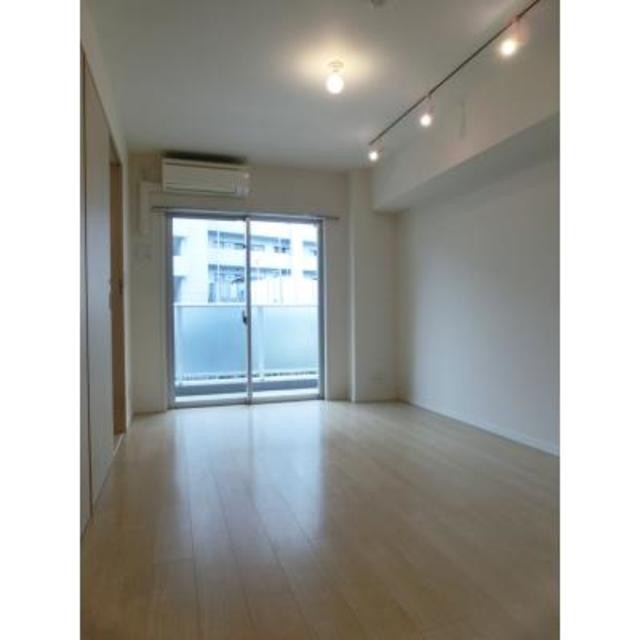 ※写真は同タイプ住戸です。(居間)