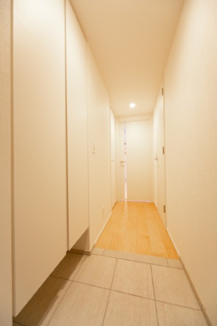 ※写真は同タイプ住戸です。(玄関)