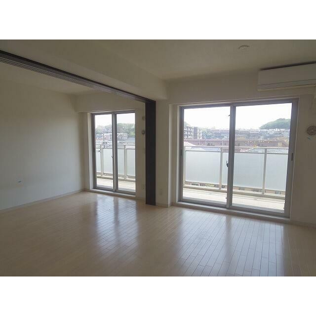 参考写真(居間)