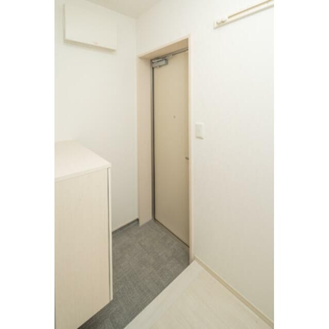 ※写真は同タイプ住戸です。(玄関)