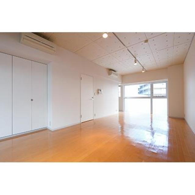 ※写真は同タイプ住戸です。(居間)