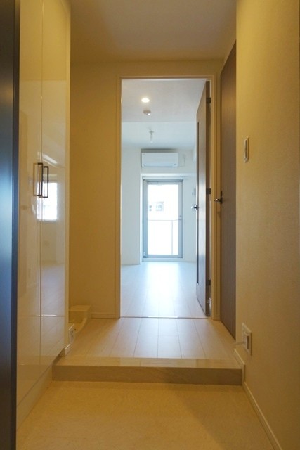 ※写真は同タイプ住戸です。(玄関)