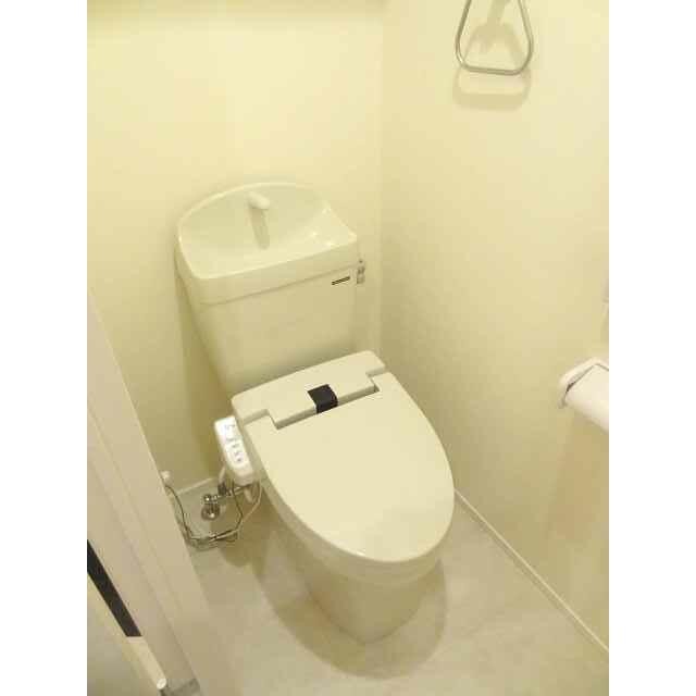 温水洗浄機能付！(内装)