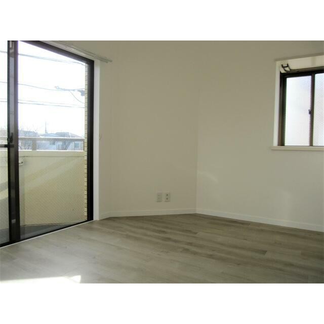 2面採光 出窓(居間)