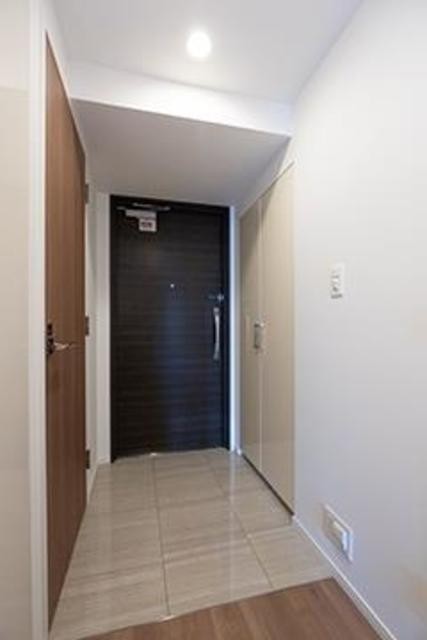 ※写真は同タイプ住戸です。(玄関)