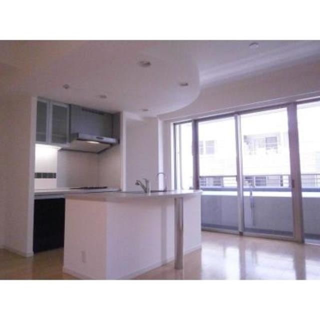 ※写真は同タイプ住戸です。(キッチン)