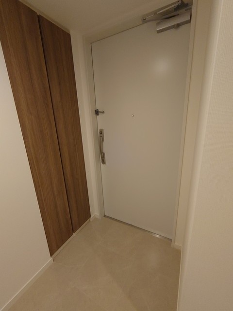 ※写真は同タイプ住戸です。(玄関)