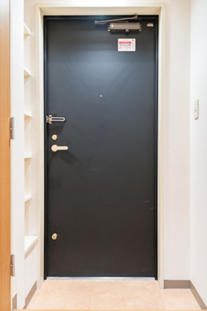 ※写真は同タイプ住戸です。(玄関)