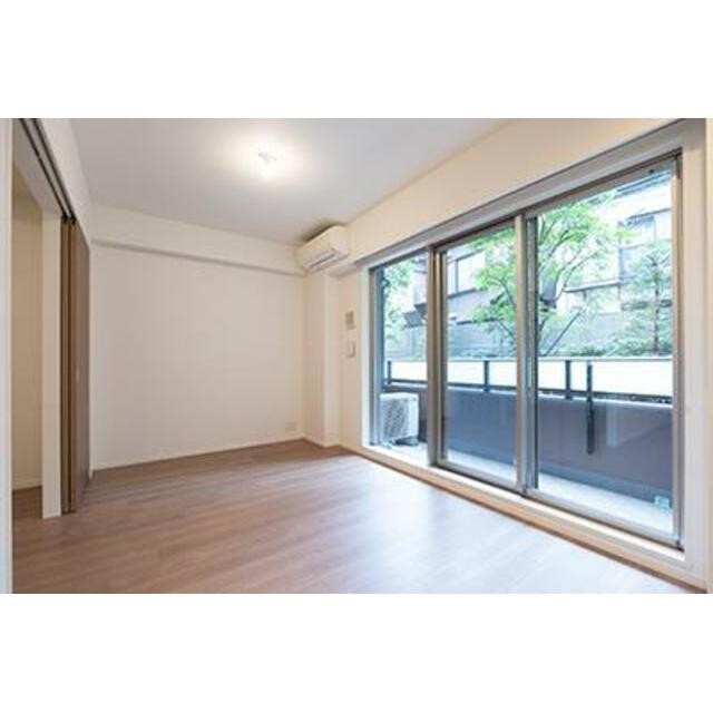 ※写真は同タイプ住戸です。(居間)