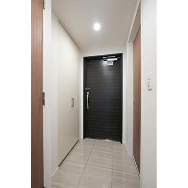 ※写真は同タイプ住戸です。(玄関)