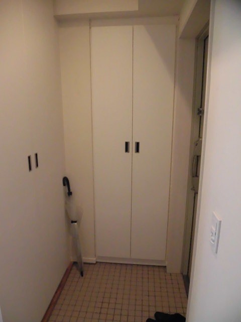 ※同仕様写真含む(玄関)