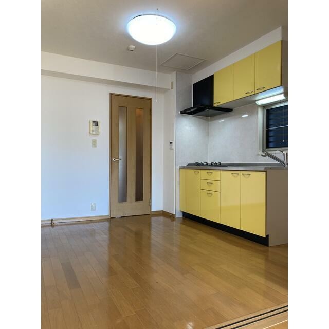 5．9帖のダイニングルーム(居間)