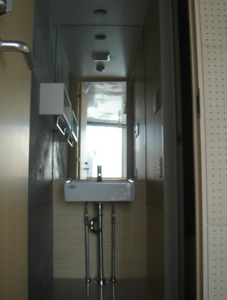 ※同仕様写真含む(玄関)