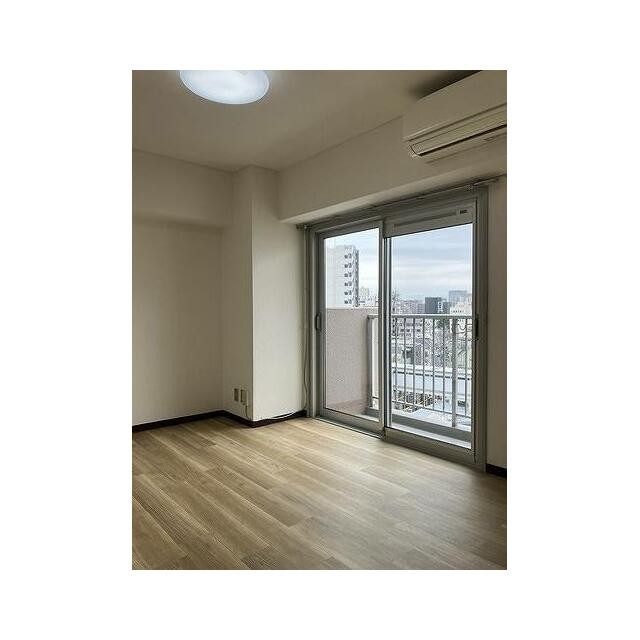 5．9畳洋室(居間)