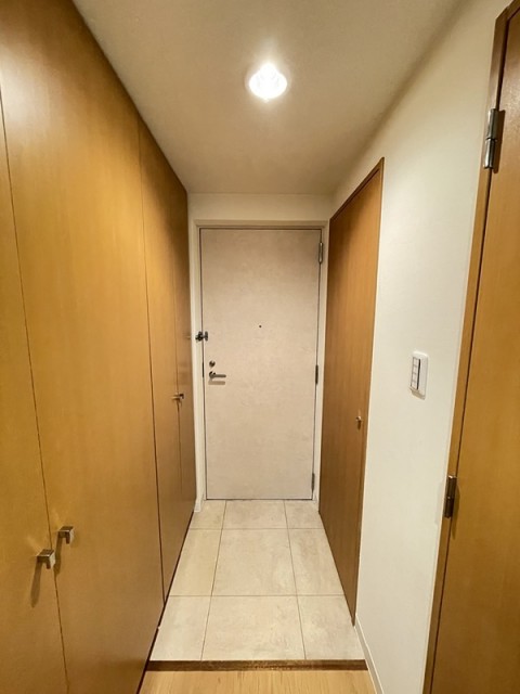 ※同仕様写真含む(玄関)