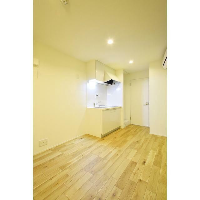 居室、リビング(玄関)