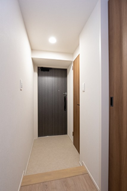 ※写真は同タイプ住戸です。(玄関)