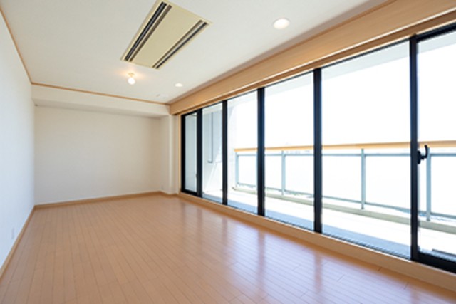 ※写真は同タイプ住戸です。(居間)