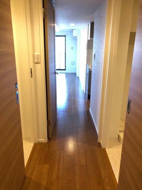 ※同仕様写真含む(玄関)