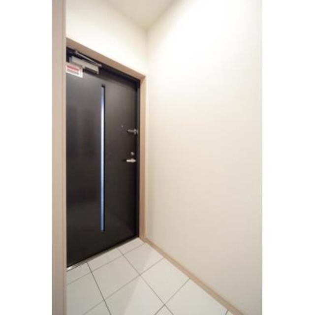 ※写真は同タイプ住戸です。(玄関)