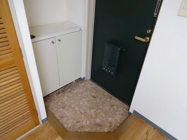(玄関)
