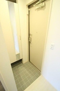 ※同仕様写真含む(玄関)