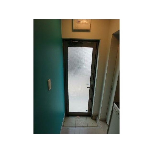 ※写真は別部屋です。(玄関)