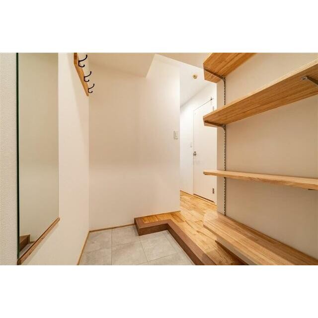 ※同仕様写真(玄関)