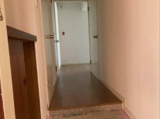 ※同仕様写真含む(玄関)