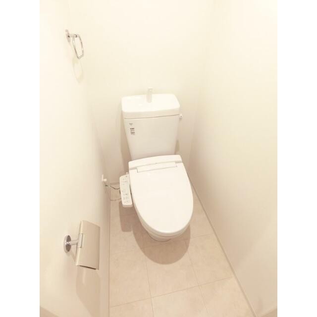 機能的で快適な温水洗浄便座(内装)