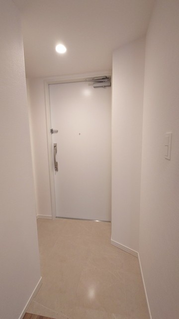 ※写真は同タイプ住戸です。(玄関)