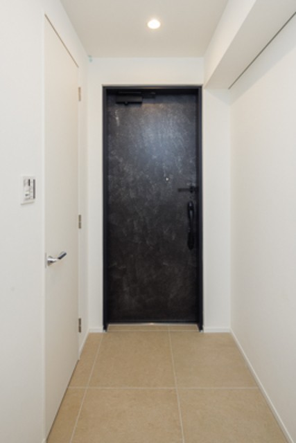 ※写真は同タイプ住戸です。(玄関)