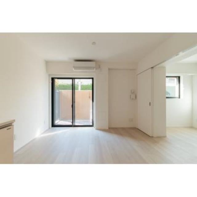 ※写真は同タイプ住戸です。(居間)