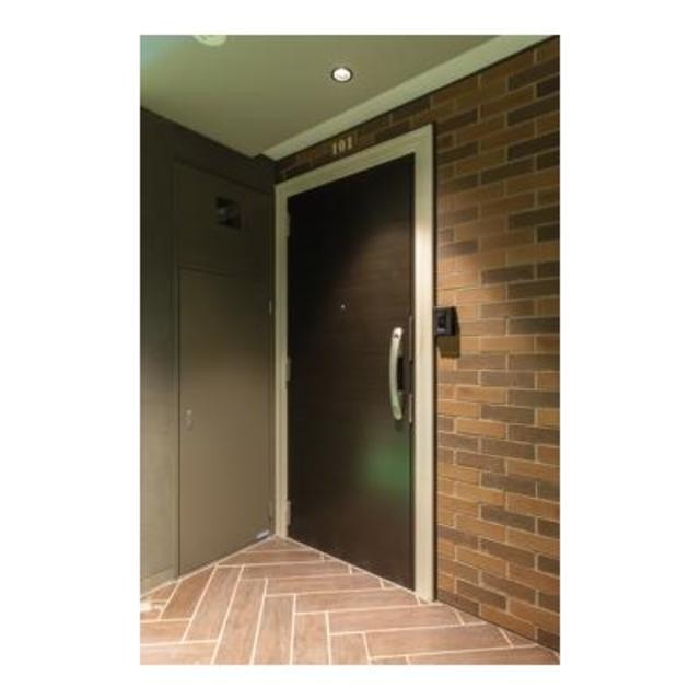 ※写真は同タイプ住戸です。(玄関)