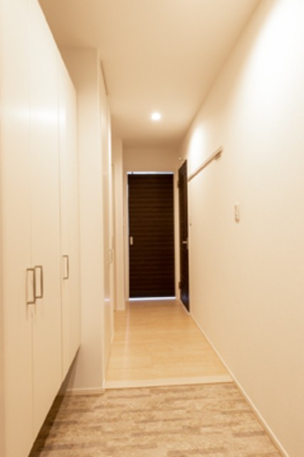 ※写真は同タイプ住戸です。(玄関)