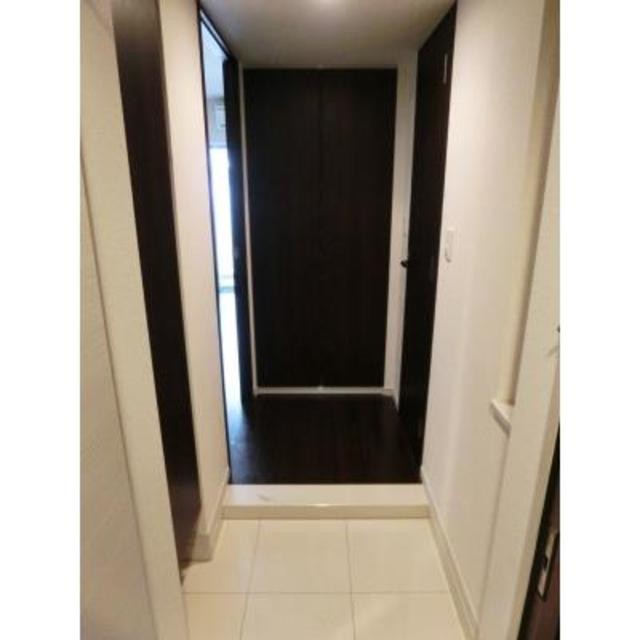 ※写真は同タイプ住戸です。(玄関)