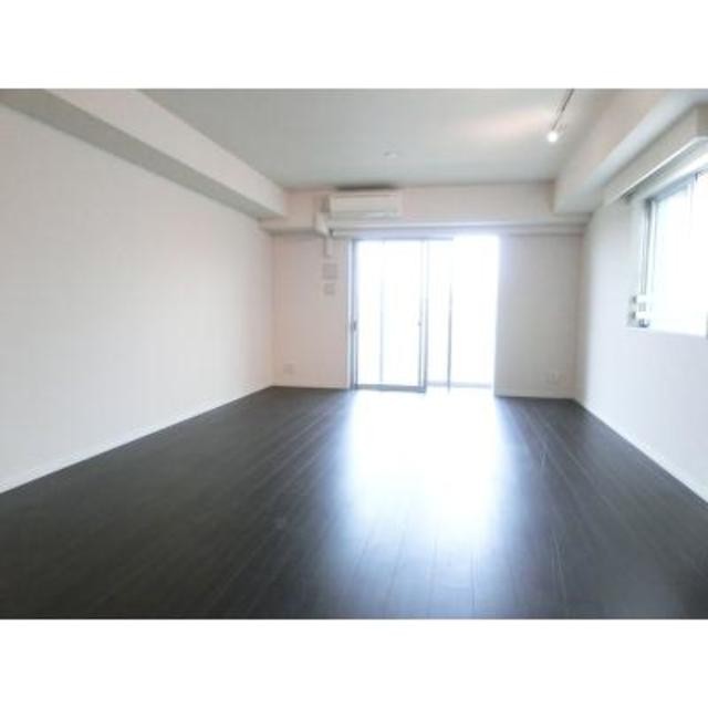 ※写真は同タイプ住戸です。(居間)